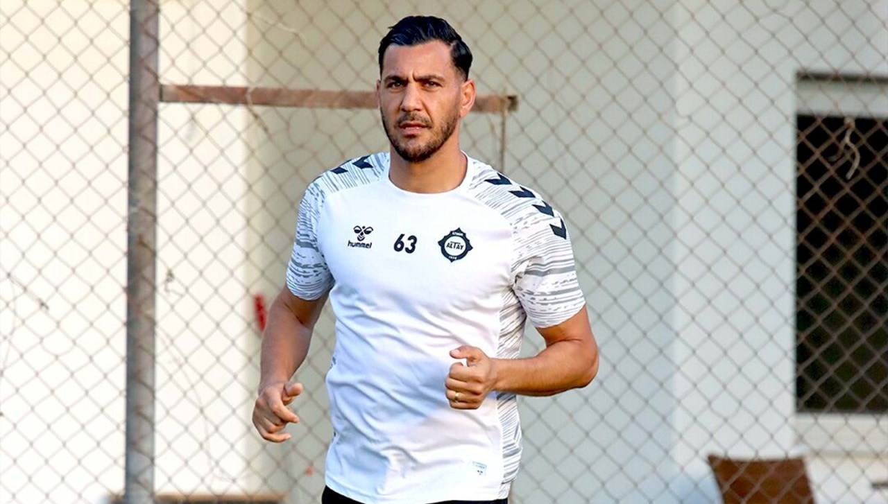 altay taraftari onunde ayvalikgucu ile oynuyor ktyT84Kn