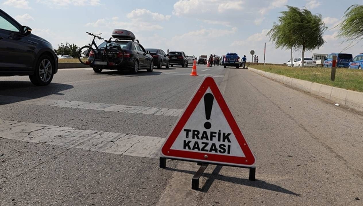 koycegizde trafik kazasi 4 kisi yaralandi TjljdgF8