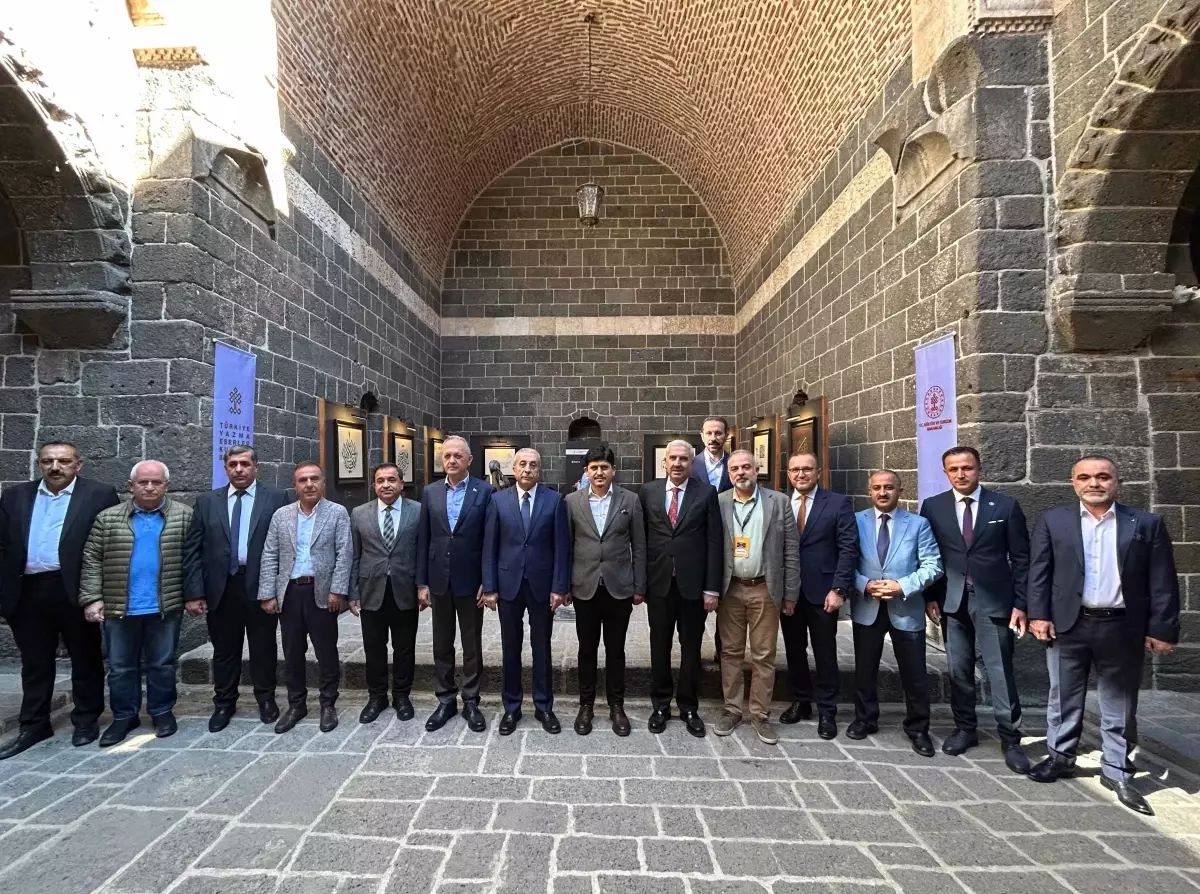 albayrak grubundan diyarbakirda selam ayetleri hat eserleri sergisi gJ8WZSlY