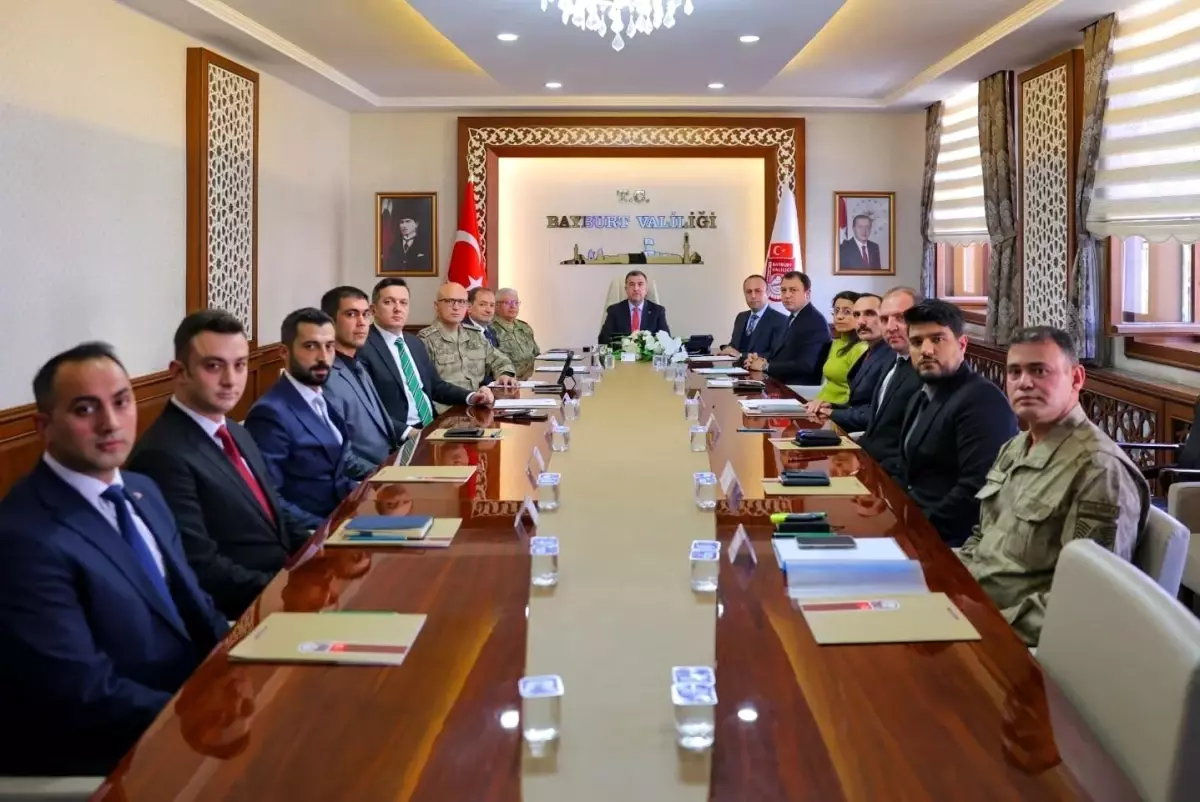 bayburtta guvenlik toplantisi yapildi 5gIsrZ8y