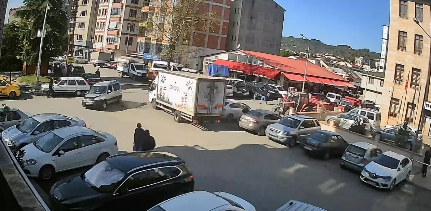 unyede trafik kazasi surucu yaralandi P6nAnLln.jpg