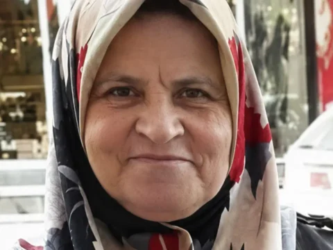 Yanan otların üzerine düşmüştü: 13 gün sonra yaşam savaşını yitirdi